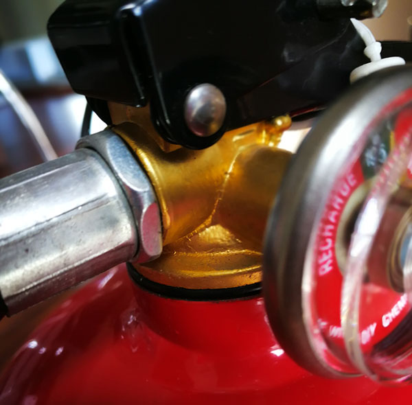 Factory direct selling 4kg BSI EN3 certificated dry powder fire extinguisher 2